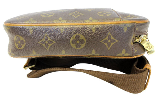 Louis Vuitton Monogram Canvas Pochette Gange QJB0CE5V0B539