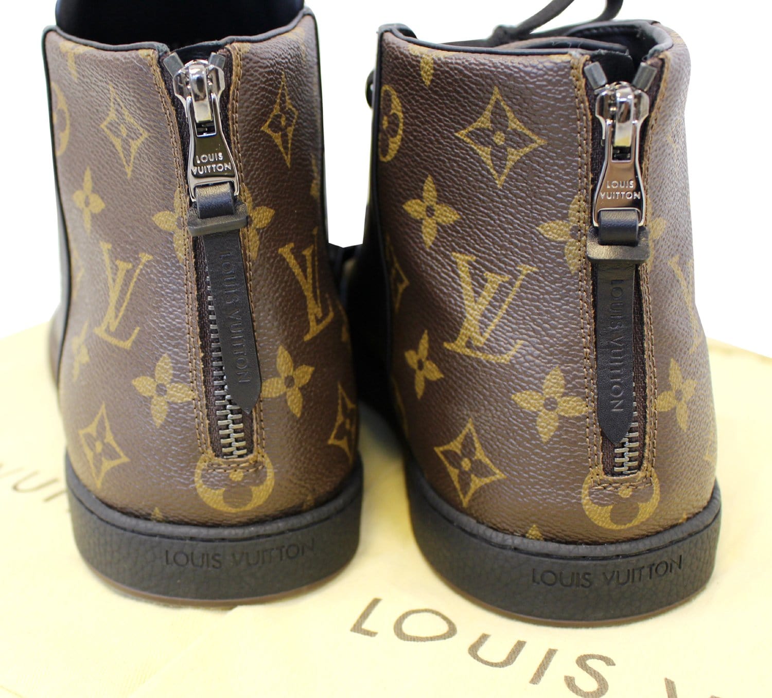 LOUIS VUITTON Monogram Line up Sneakers Size 10