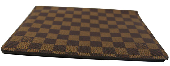Louis Vuitton Couverture agenda de bureau Beige Patent leather ref.1004818  - Joli Closet