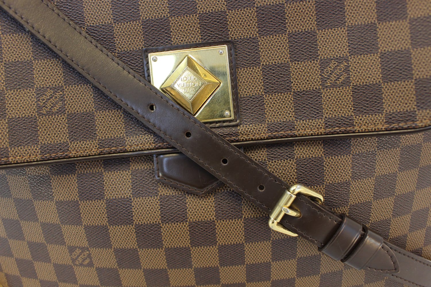 Louis Vuitton Damier Canvas Bergamo MM Bag - Yoogi's Closet