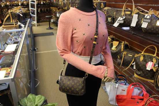 Louis Vuitton Pochette Accessoires: The Chicest Mini Shoulder Bag On The  Market, Handbags & Accessories