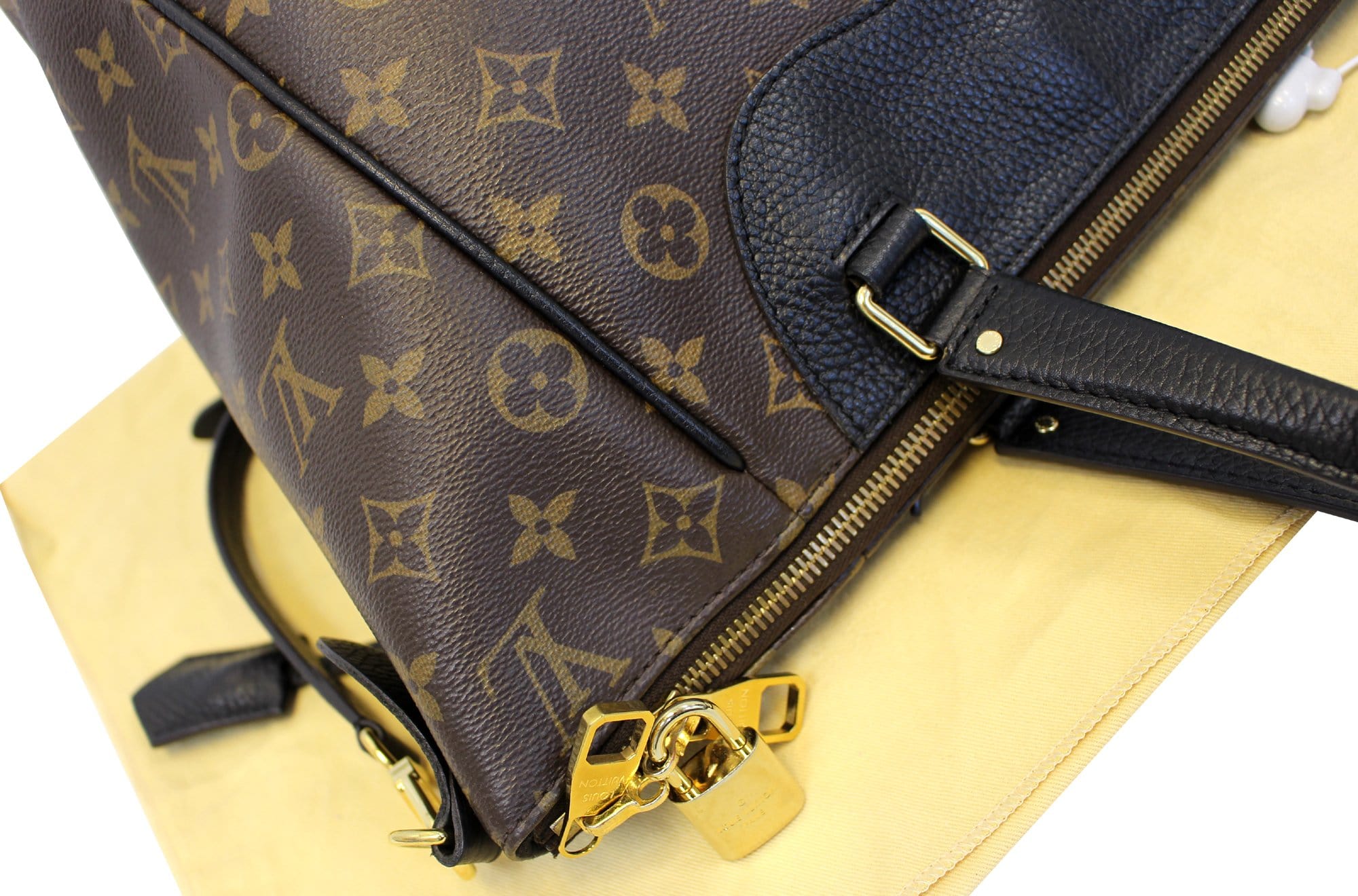 LOUIS VUITTON Monogram Estrela MM NM Noir Black Shoulder Bag