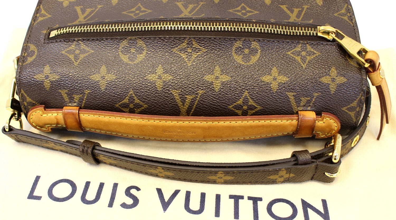 LOUIS VUITTON Monogram Canvas Metis Pochette Crossbody Bag