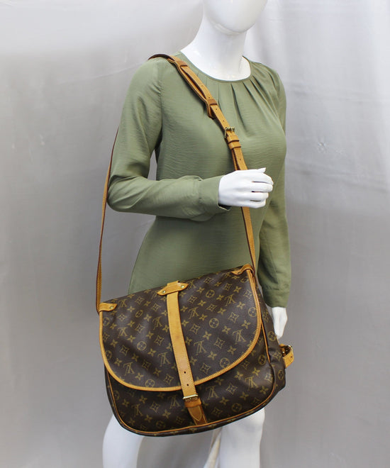 vuitton monogram saumur