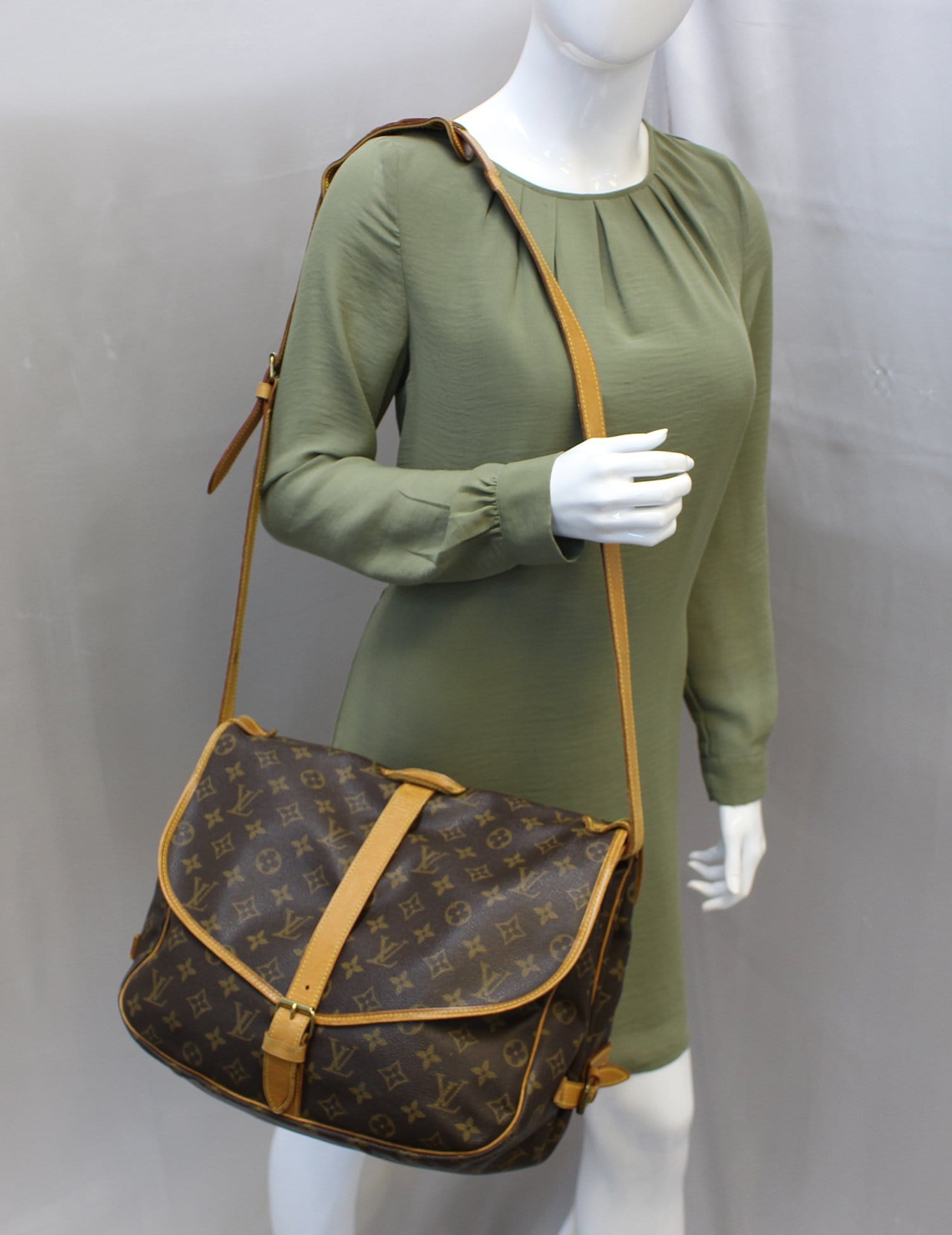 LOUIS VUITTON Pre Owned Shoulder Bag Monogram Saumur 35