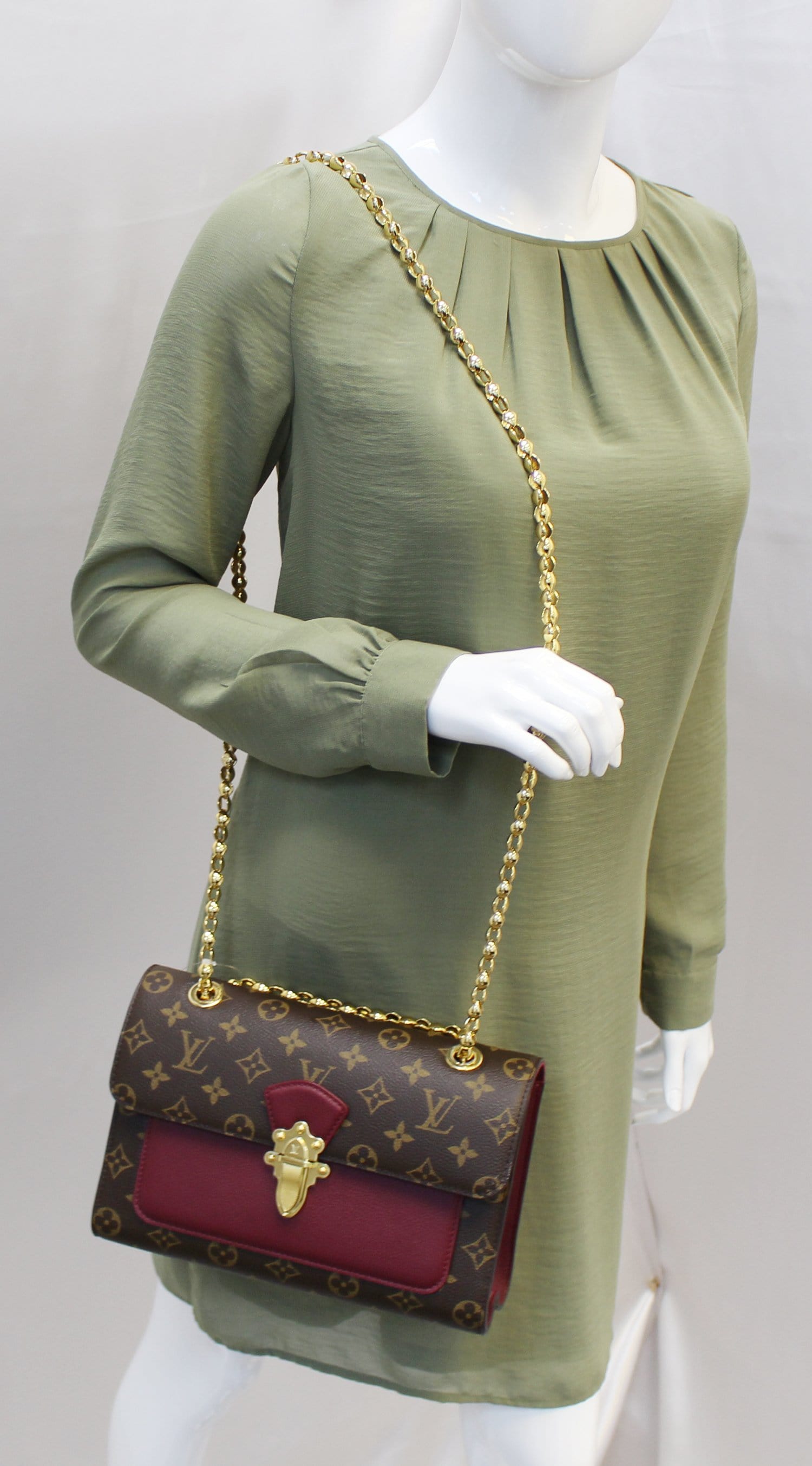 LOUIS VUITTON Monogram Canvas Raisin Victoire Shoulder Bag TT2065