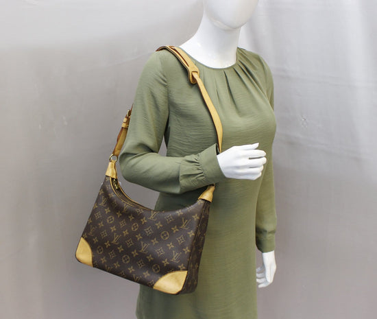 Louis Vuitton Boulogne 30 Crossbody