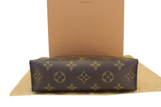 LOUIS VUITTON Monogram Poche Toilette 19 Cosmetics Pouch