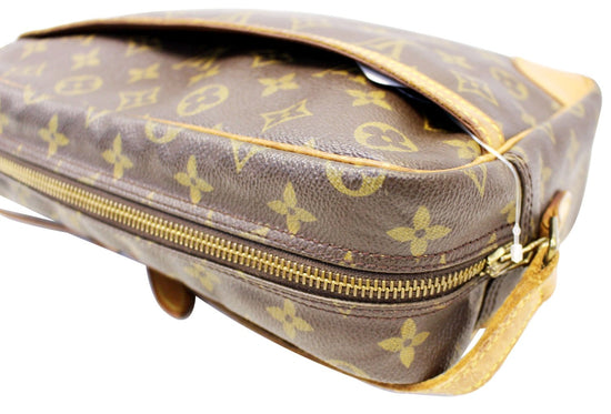 Louis Vuitton Trocadero 30 Monogram Canvas – l'Étoile de Saint Honoré