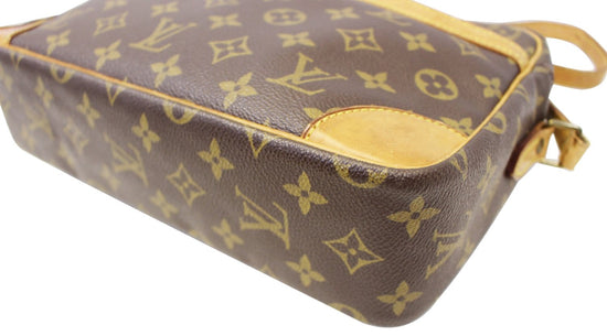 Louis Vuitton Monogram Trocadero 30 (SHG-N5X511) – LuxeDH