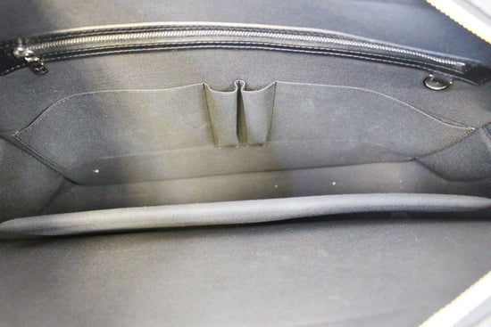 Closet Cravings - Louis Vuitton Unisex Brief Case 🤎. This authentic Louis Vuitton  Porte-Documents Voyage GM bag is crafted of Louis Vuitton Monogram Macassar  canvas. Its exterior has rolled leather top handles