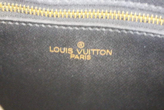 LOUIS VUITTON Epi Leather Black Jeune Fille MM Shoulder Bag TT2096