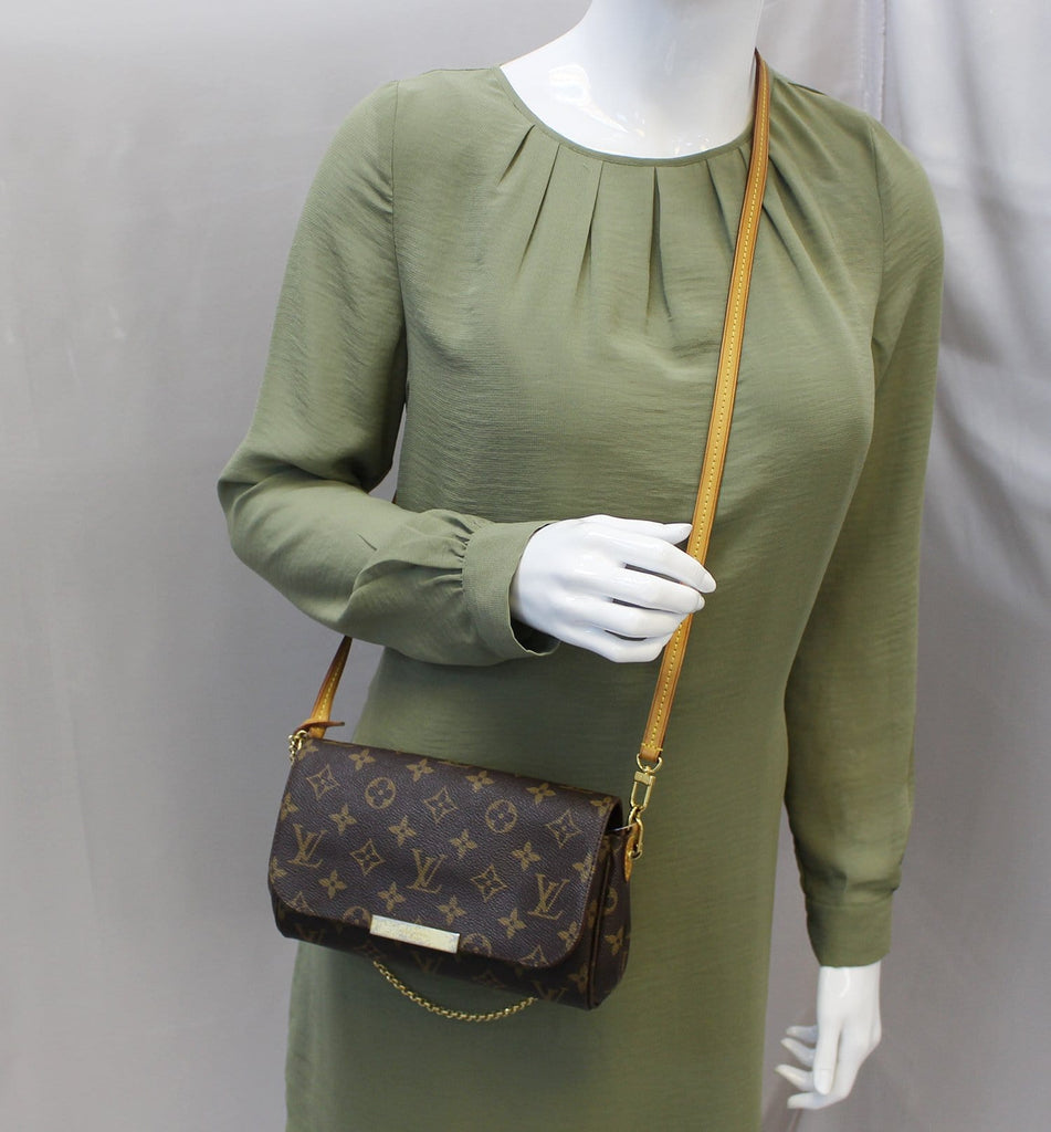 LOUIS VUITTON Crossbody Bag Used Monogram Canvas Favorite PM