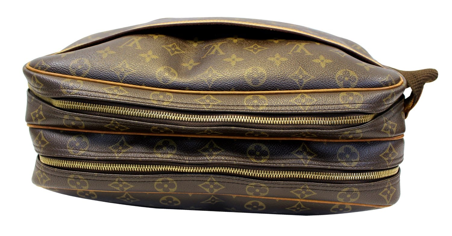 LOUIS VUITTON Monogram Reporter GM Shoulder Bag