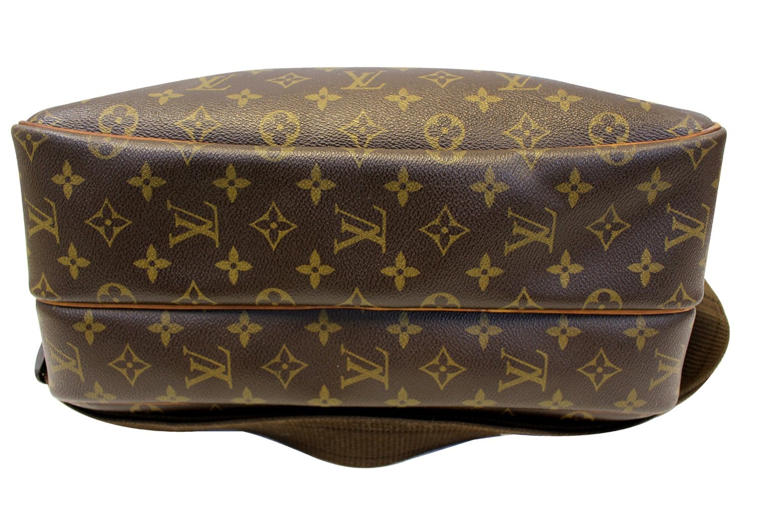 LOUIS VUITTON Monogram Reporter GM Shoulder Bag