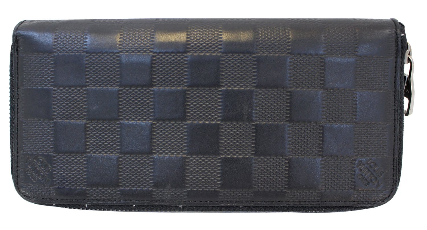 Louis Vuitton Black checkered canvas vertical shoulder bag and