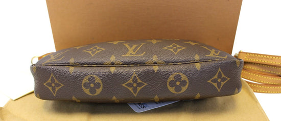 Louis Vuitton Monogram Pochette Accessoires Long Strap (SHG-B9aby9