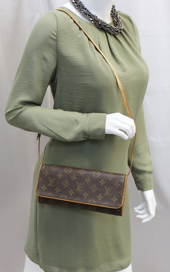 Louis Vuitton Monogram Pochette Twin GM Crossbody Flap Bag 126lv728