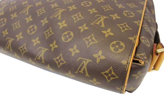 LOUIS VUITTON Monogram Abbesses Messenger Bag 83331