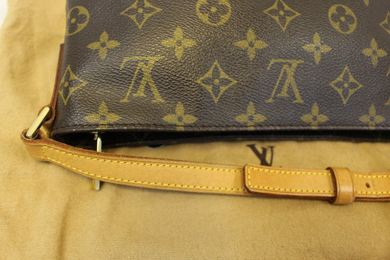Louis Vuitton Womens Trotteur Monogram Coated Canvas Crossbody Handbag -  Shop Linda's Stuff