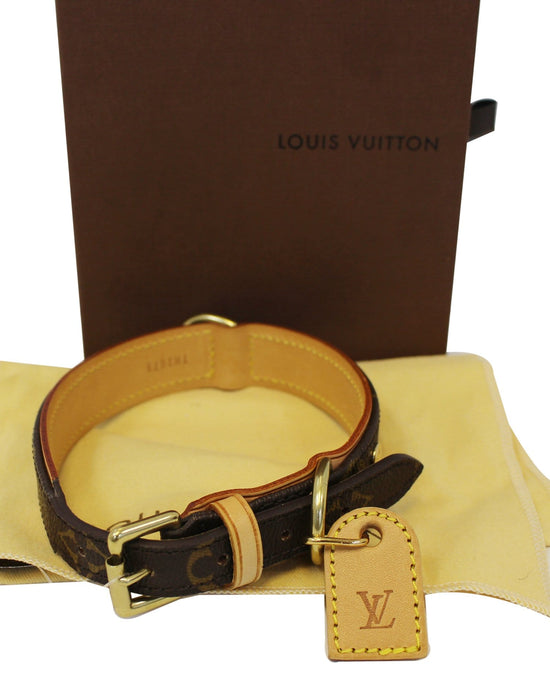 Louis Vuitton Monogram Leash Baxter GM and Collier Baxter GM Dog Collar at  1stDibs