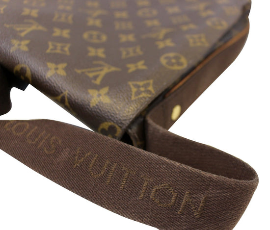 Louis Vuitton Monogram Beaubourg MM - Brown Handle Bags, Handbags -  LOU734763