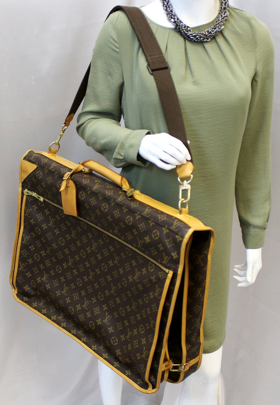 LOUIS VUITTON Monogram Canvas PORTABLE 5 CINTRES Garment Travel Bag