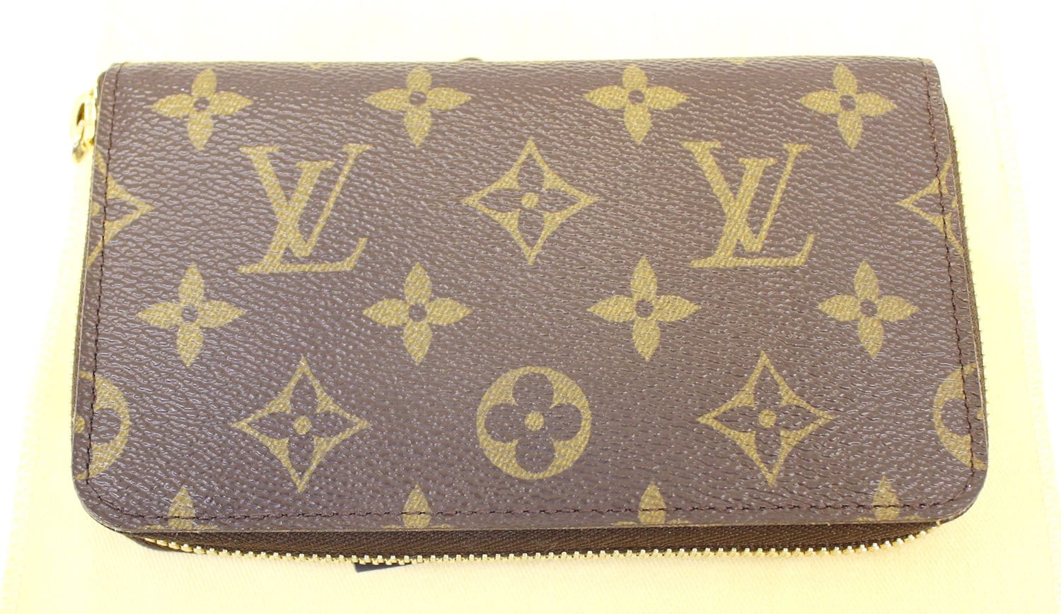 Louis Vuitton Monogram Compact Zippy Snap Wallet 144lvs430