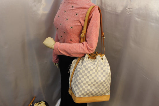 LOUIS VUITTON Damier Azur Noe White/Blanc N42222 shoulder bag