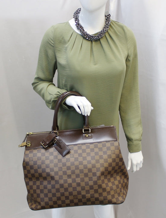 Shop Louis Vuitton Handbags (M21721) by LESSISMORE☆