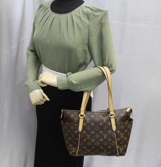 LOUIS VUITTON Monogram Totally PM Tote Hand bag