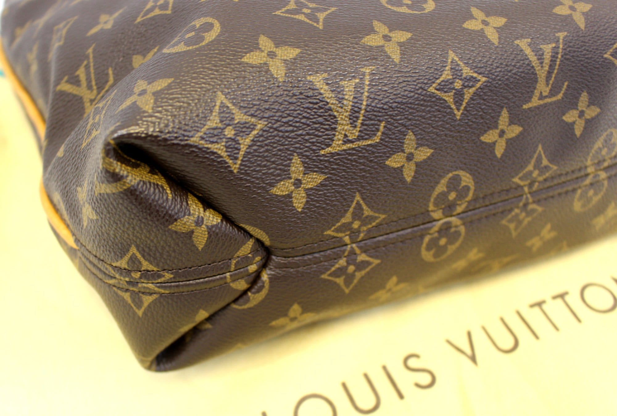 LOUIS VUITTON Monogram Canvas Sully PM Shoulder Bag