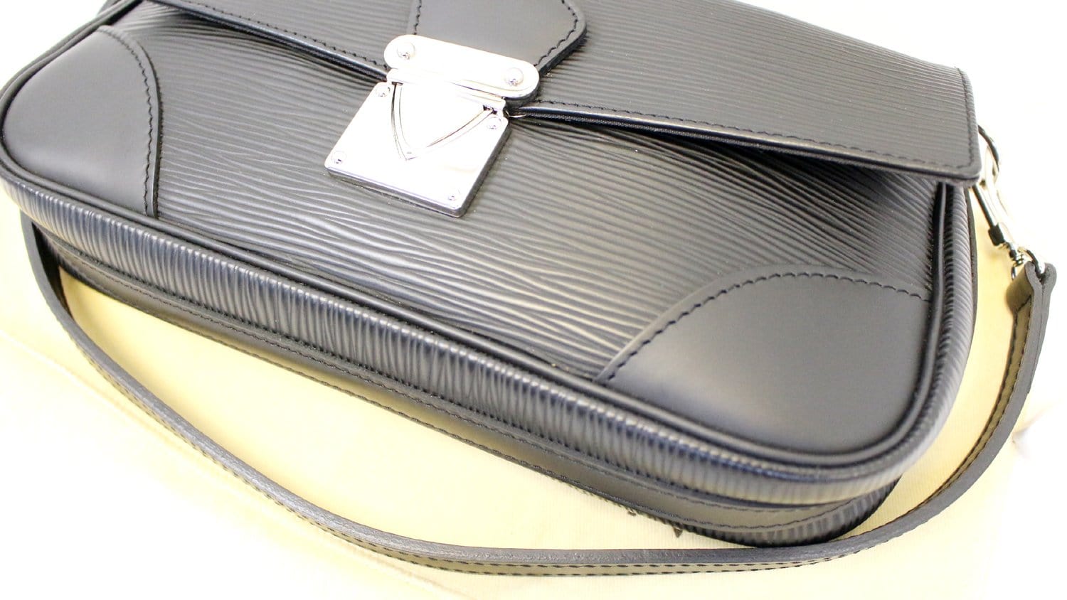 Louis Vuitton Ivory Epi Leather Alma BB Bag - Yoogi's Closet