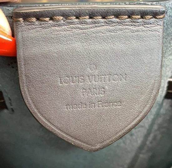 Girolata leather handbag Louis Vuitton Grey in Leather - 32777097