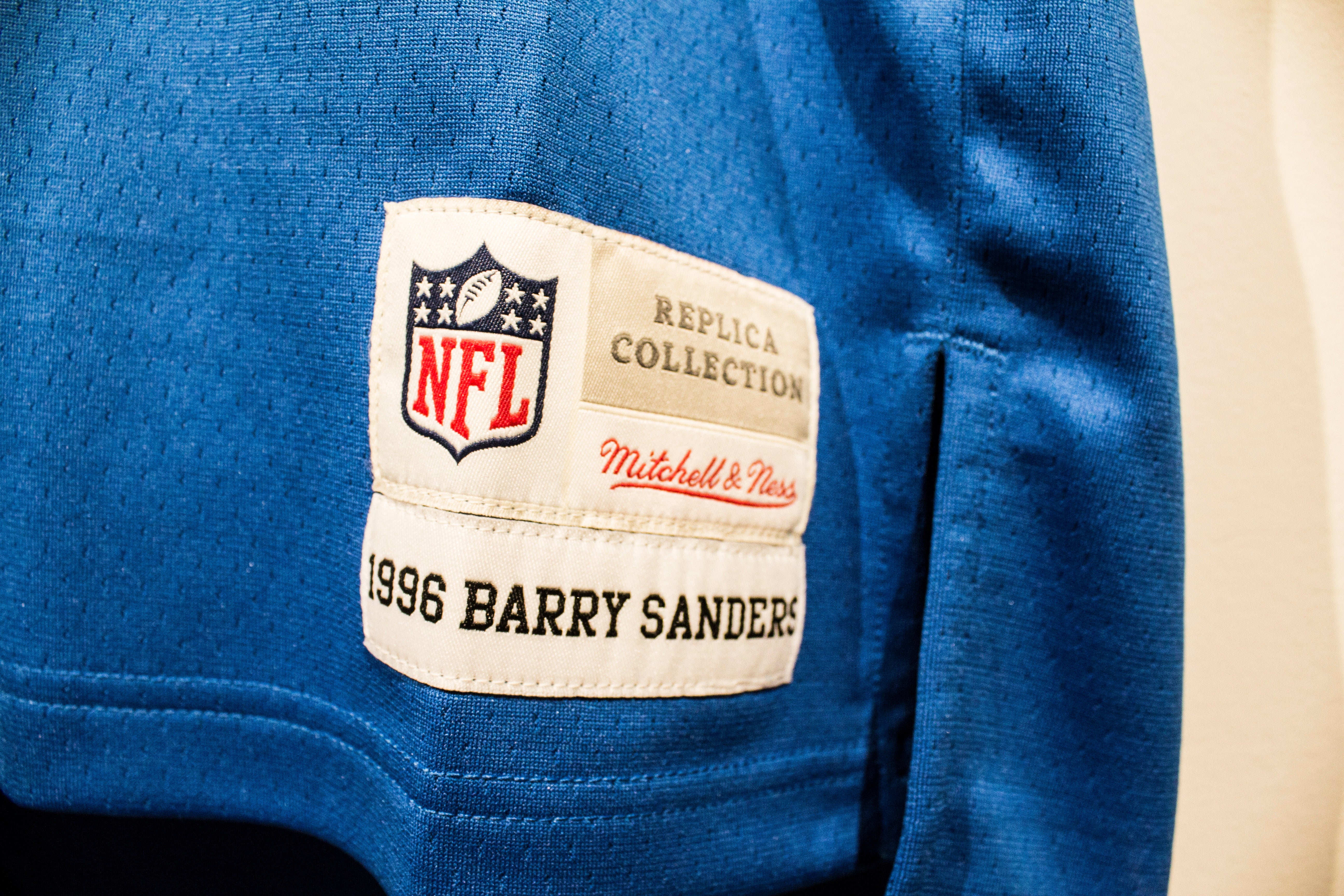barry sanders mitchell and ness