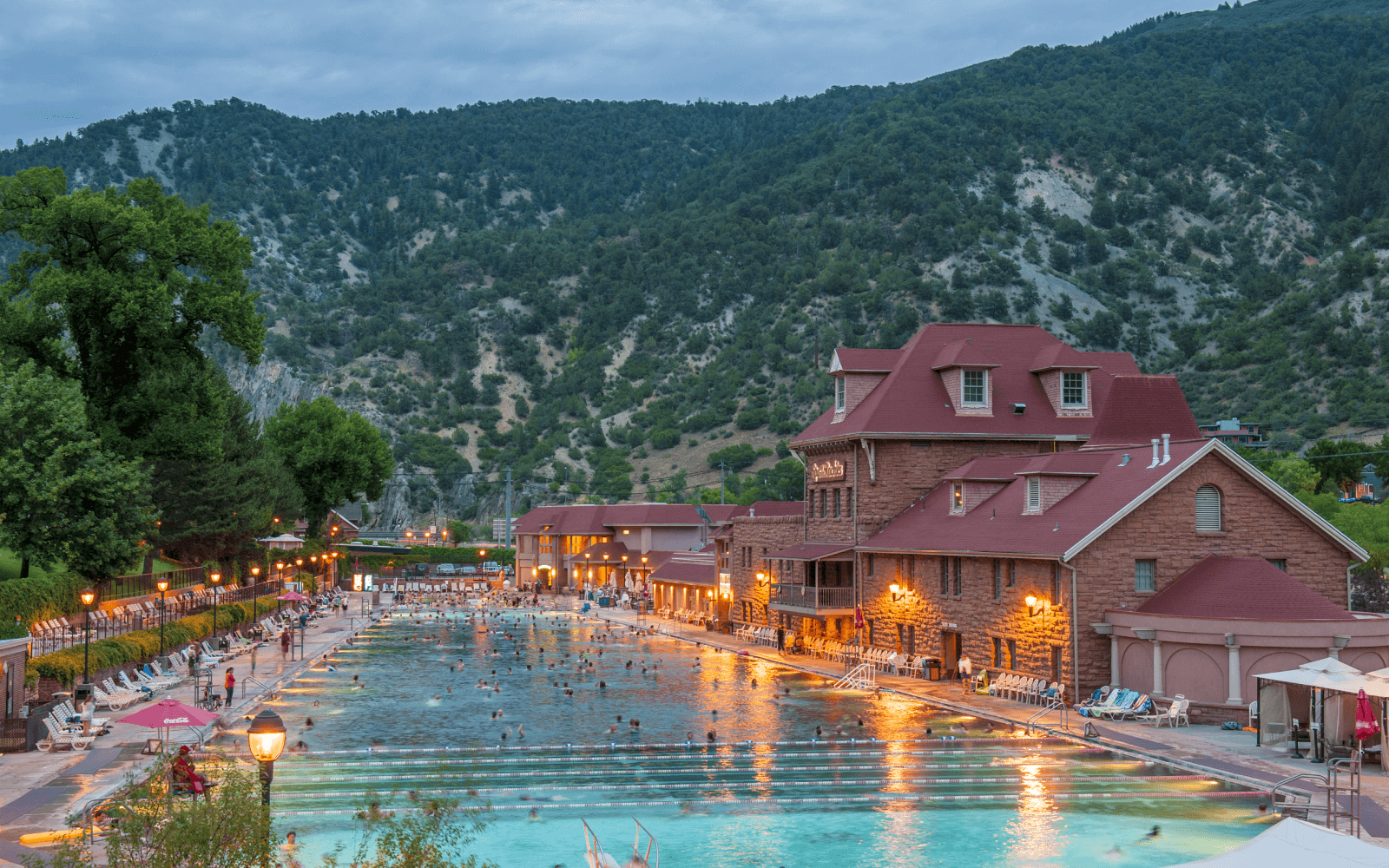 An aerial view of the Glenwood hot springs hotel pool 