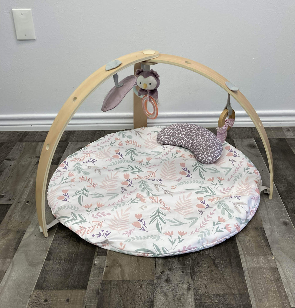 Ingenuity Cozy Spot Reversible Activity Gym