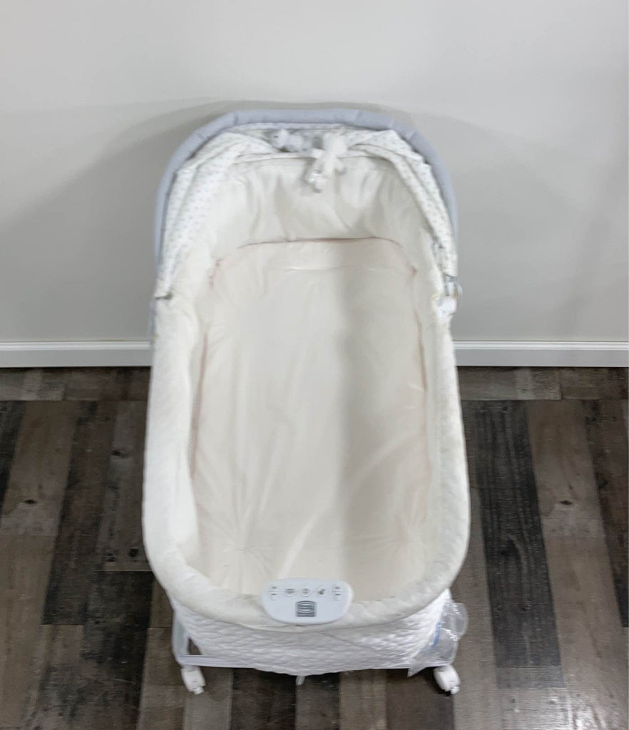 Simmons Kids Silent Auto Gliding Elite Bassinet