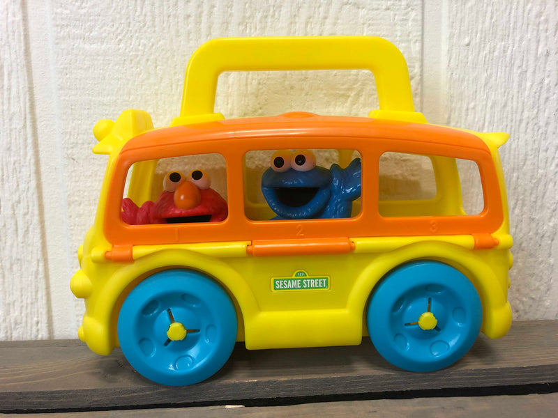 elmo push car