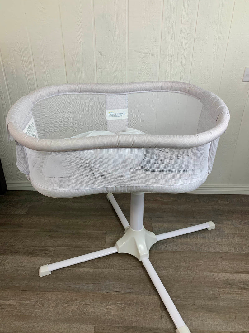 used halo swivel bassinet