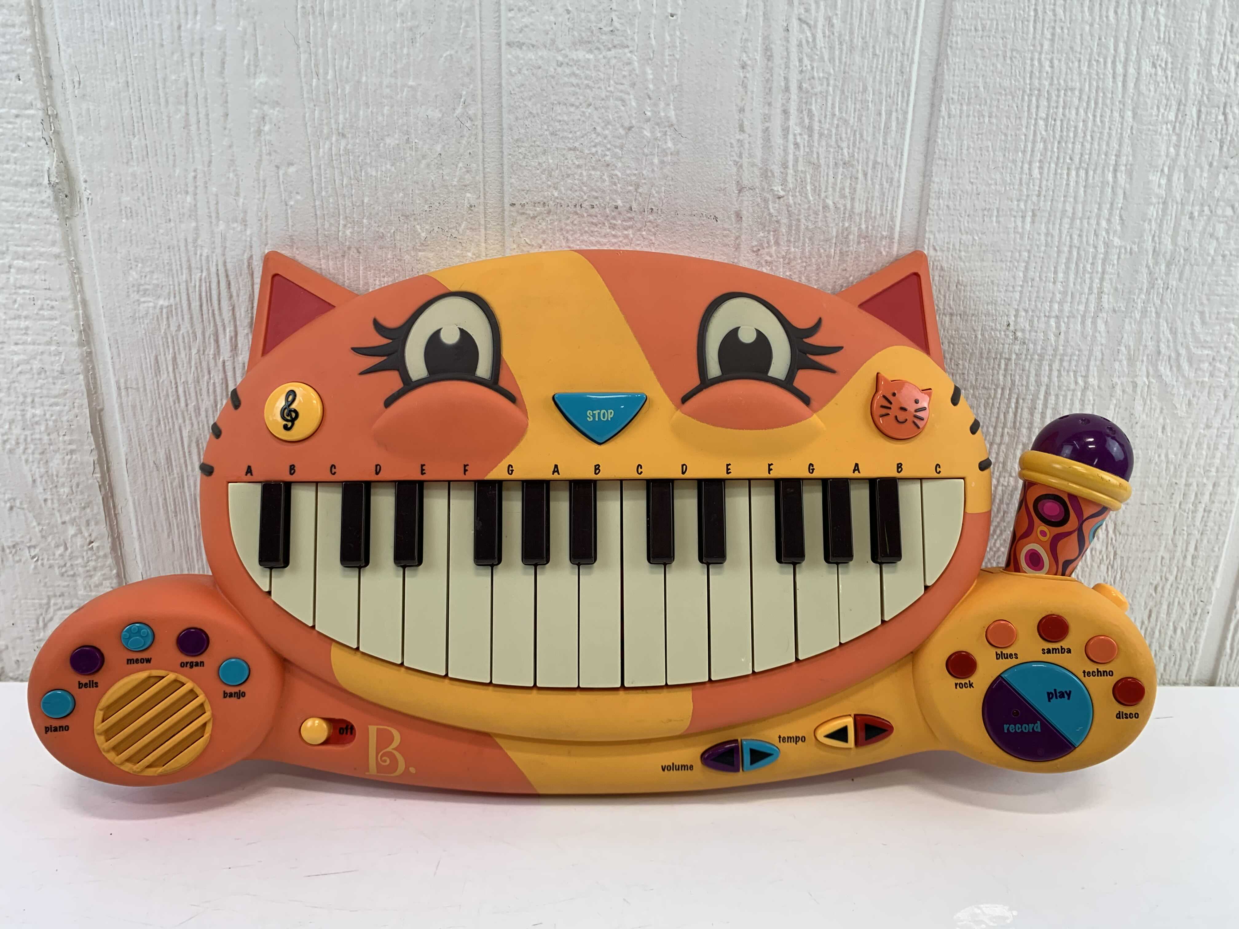 b meowsic cat piano