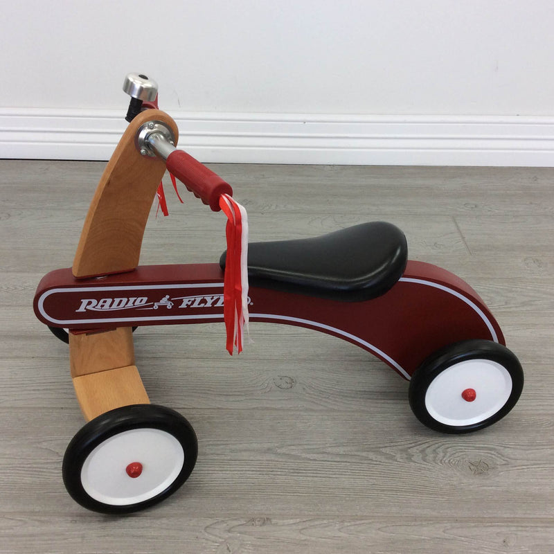 radio flyer classic tiny trike