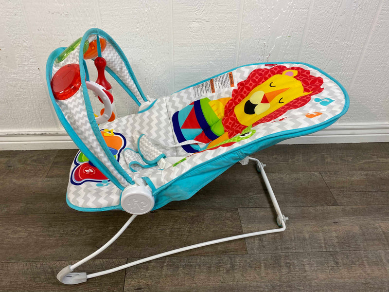 kick and play bouncer chair