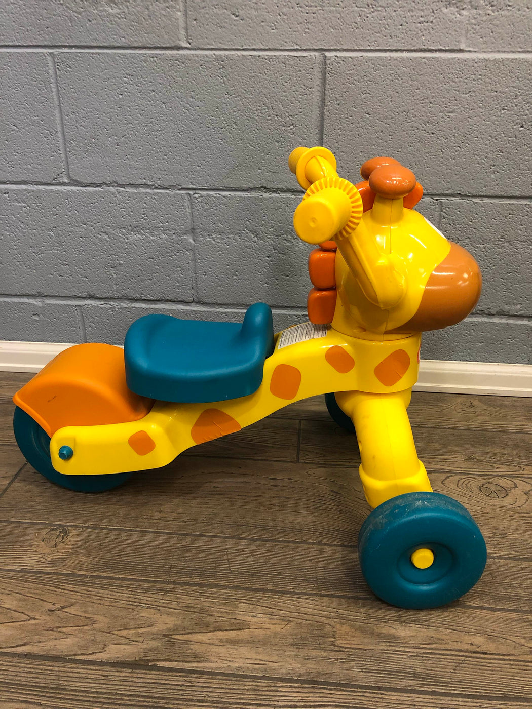 little tikes giraffe ride on toy