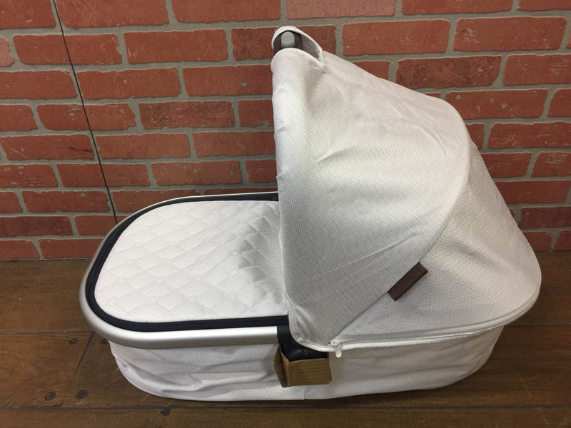 uppababy bassinet loic