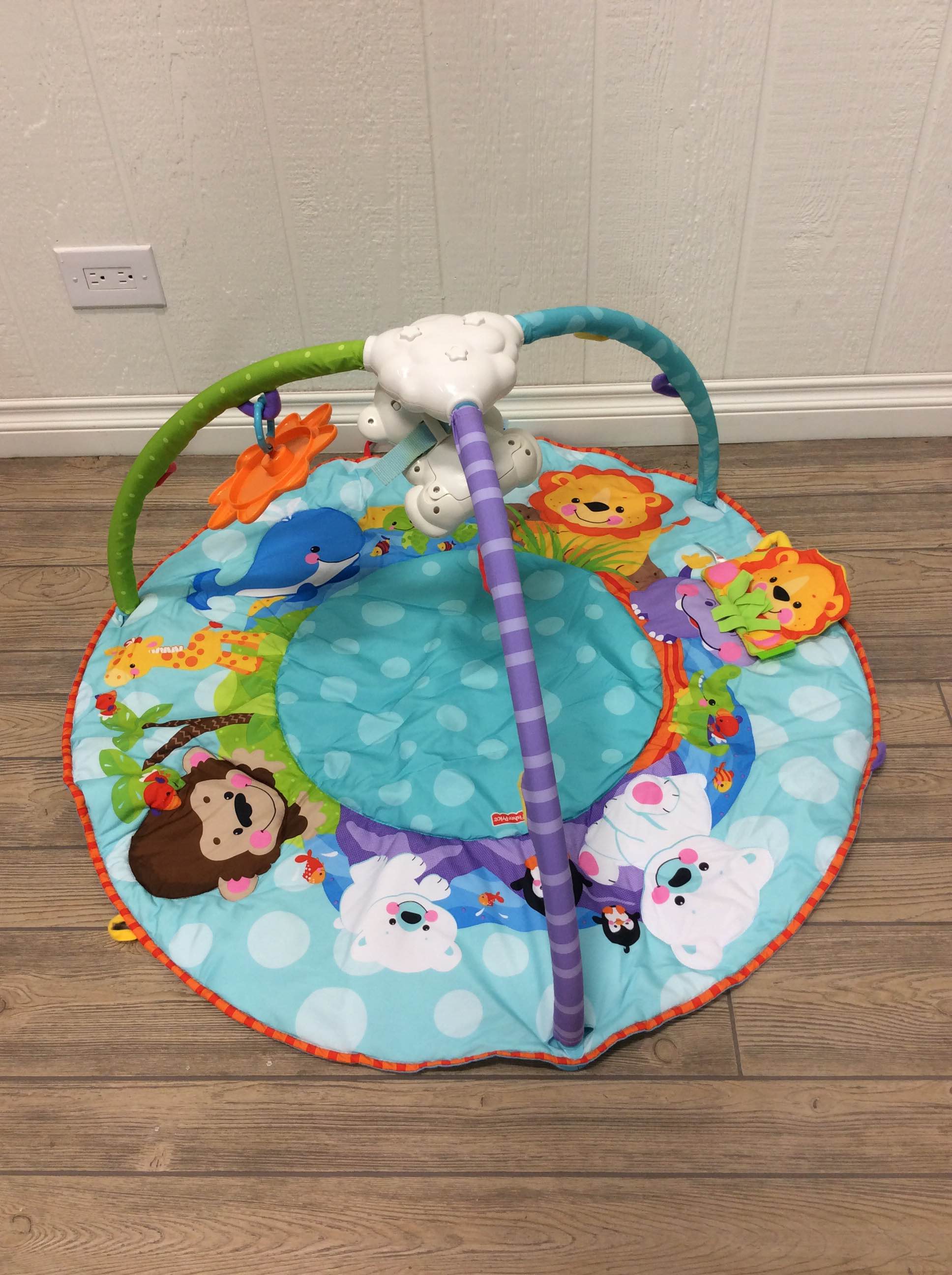 fisher price circle playpen