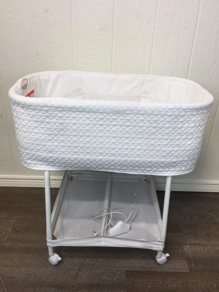 simmons silent auto gliding elite bassinet