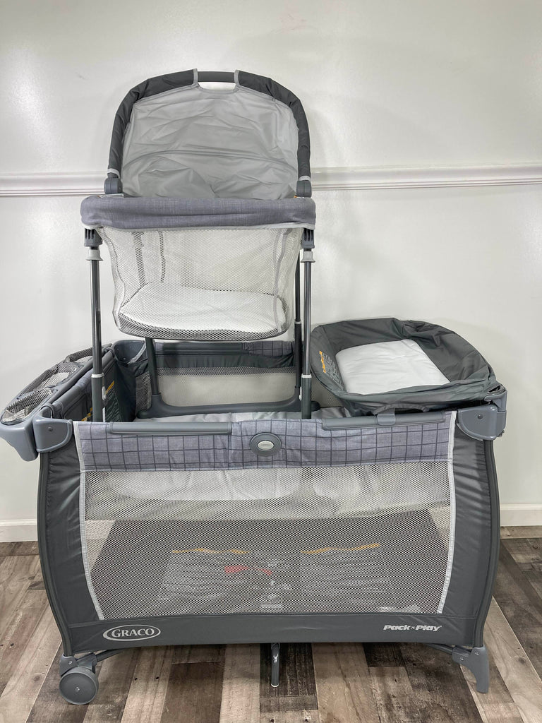 graco day2dream travel bassinet playard