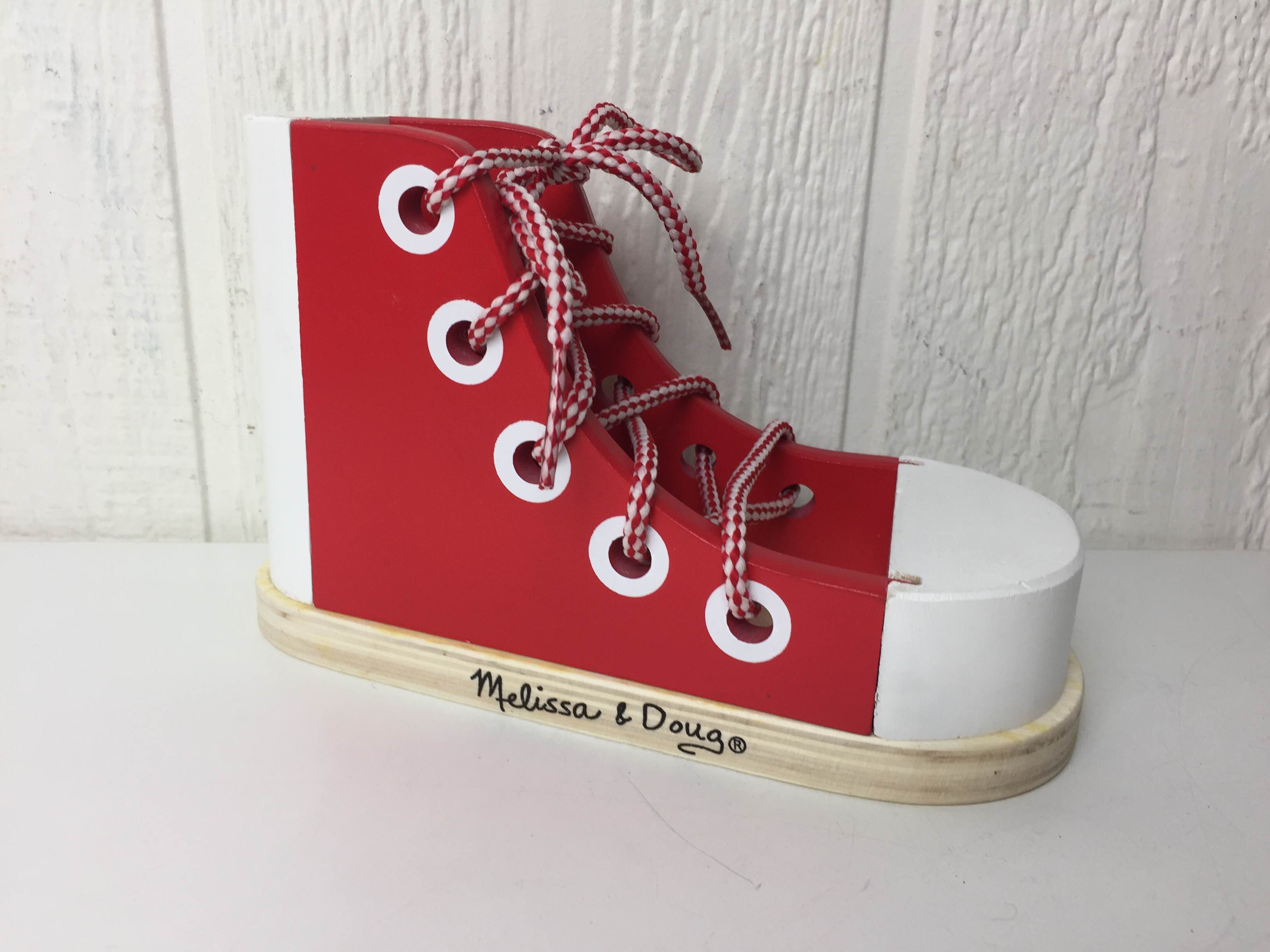 melissa and doug shoe lace