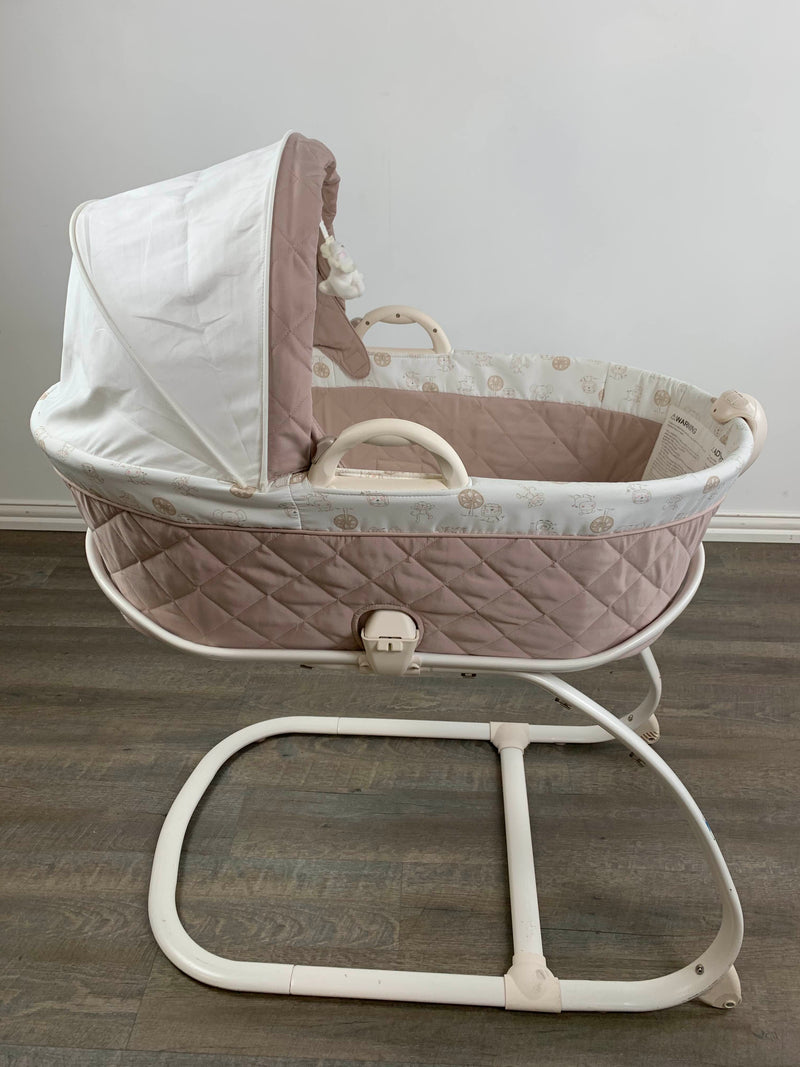 delta moses bassinet